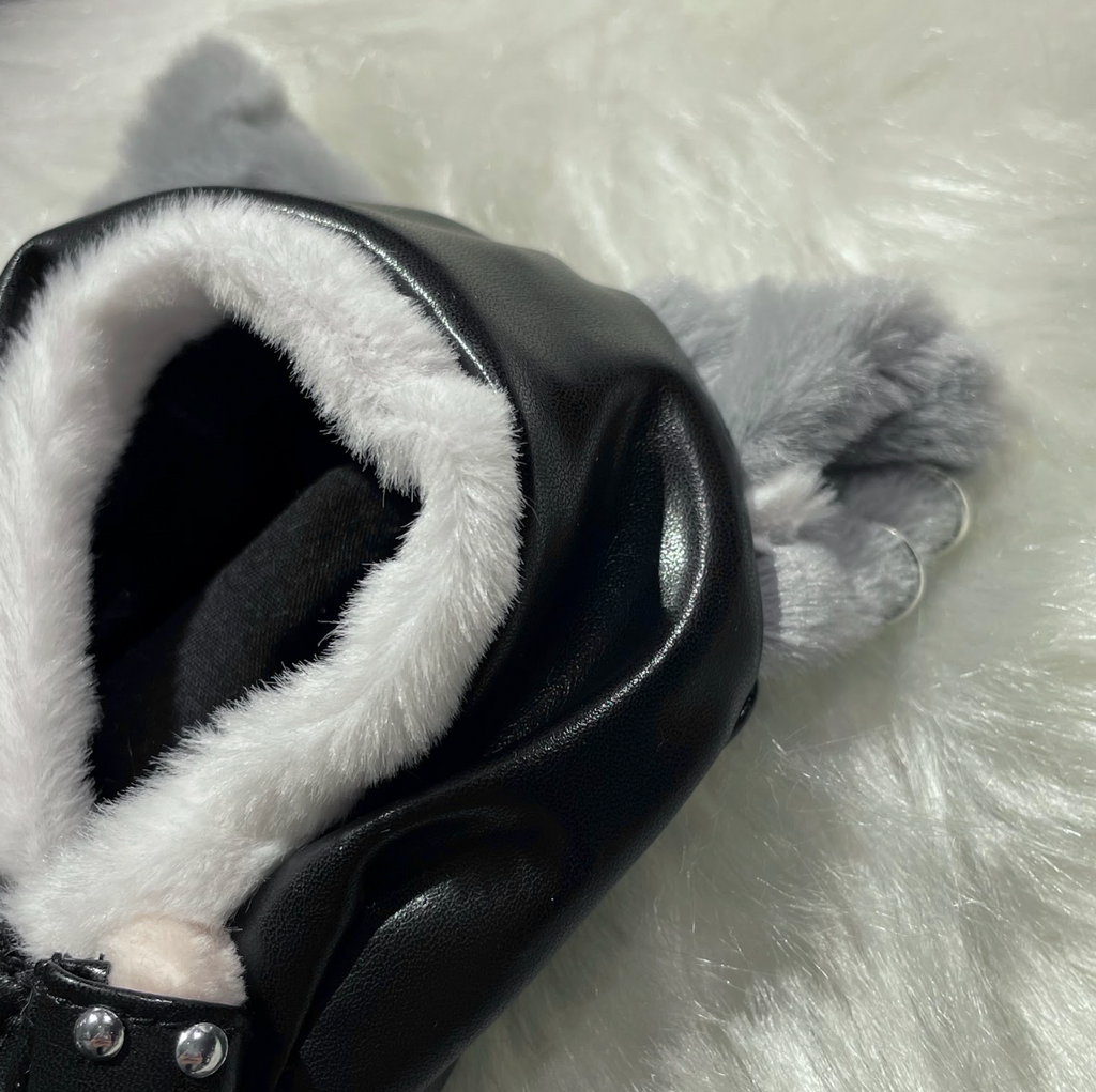 【momoru ✖︎ OshiVerseコラボぬい服🐺🧸】