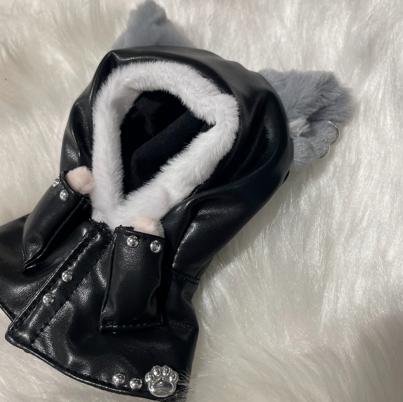 【momoru ✖︎ OshiVerseコラボぬい服🐺🧸】